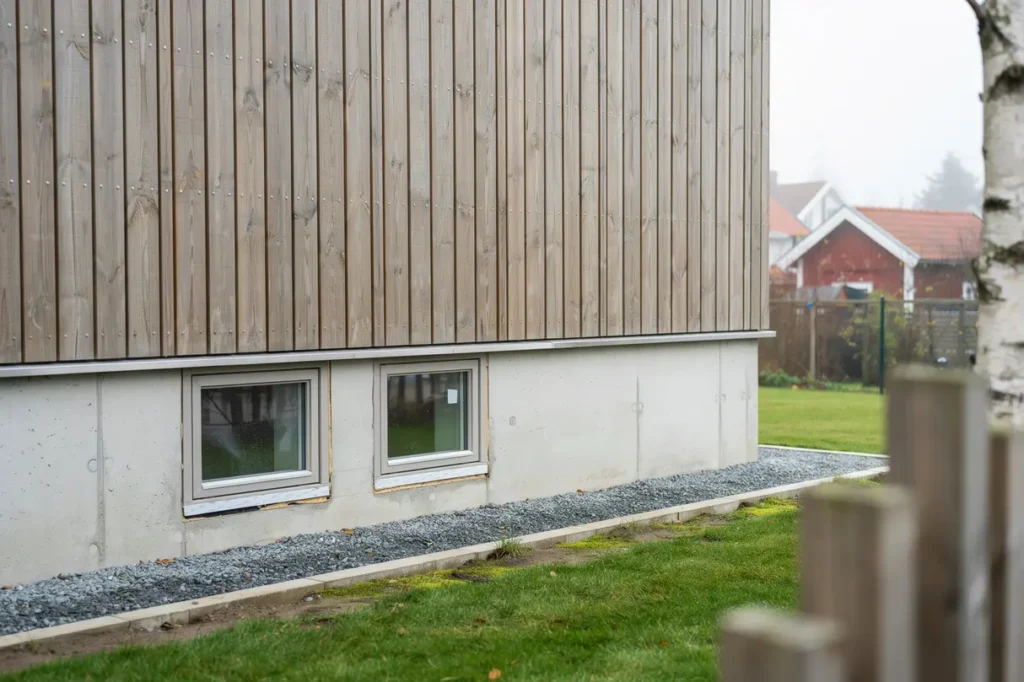 byte av k llarf nster i villa i vega
